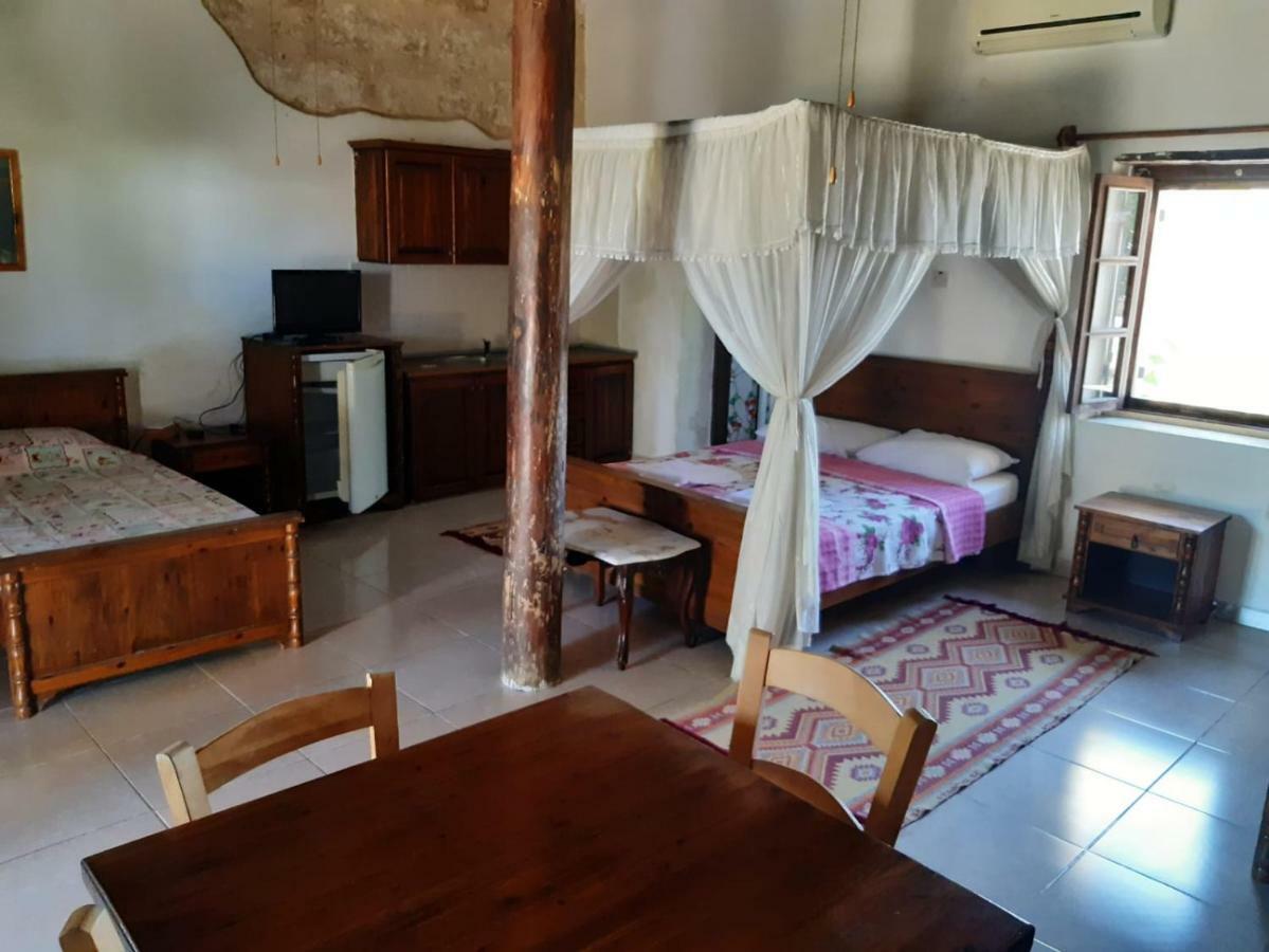 Rizokarpaso Karpaz Stone House Bed & Breakfast エクステリア 写真