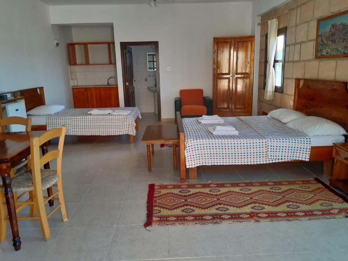 Rizokarpaso Karpaz Stone House Bed & Breakfast エクステリア 写真